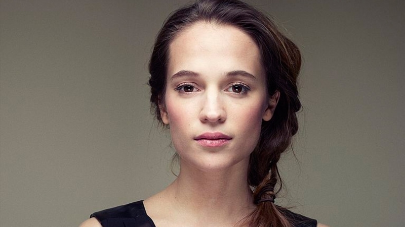 Alicia Vikander-Lara Croft